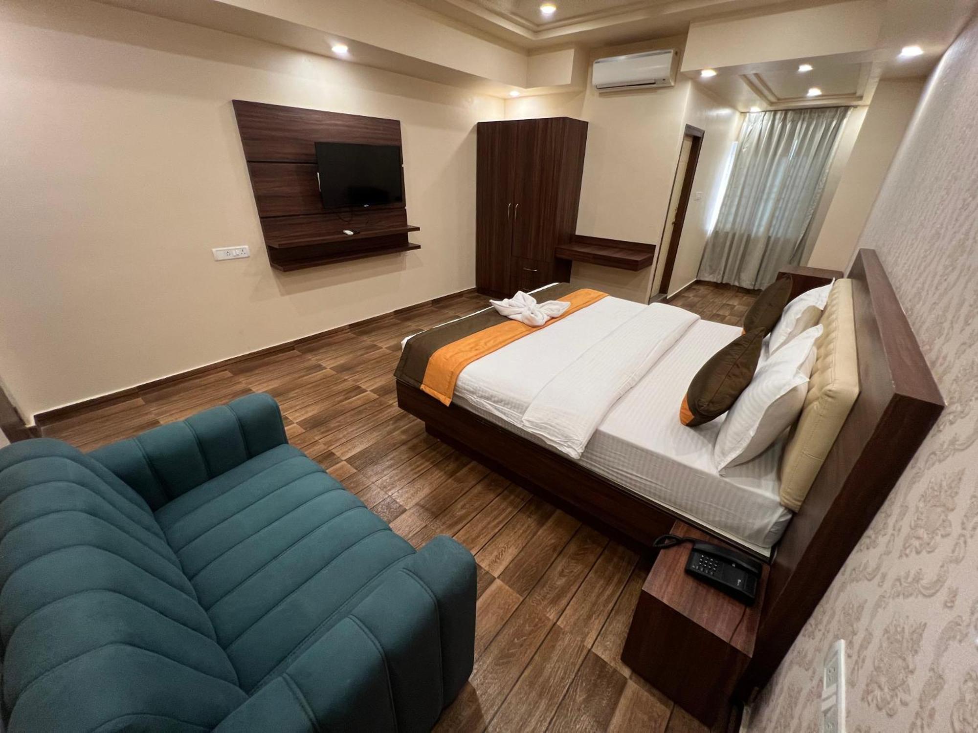 Grand Falcon Electronic City Kammasandra Экстерьер фото