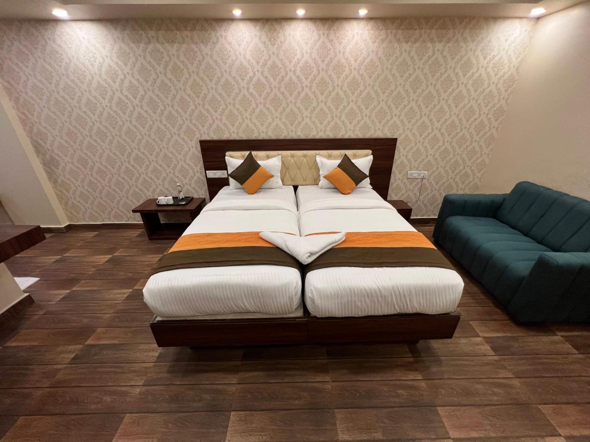 Grand Falcon Electronic City Kammasandra Экстерьер фото